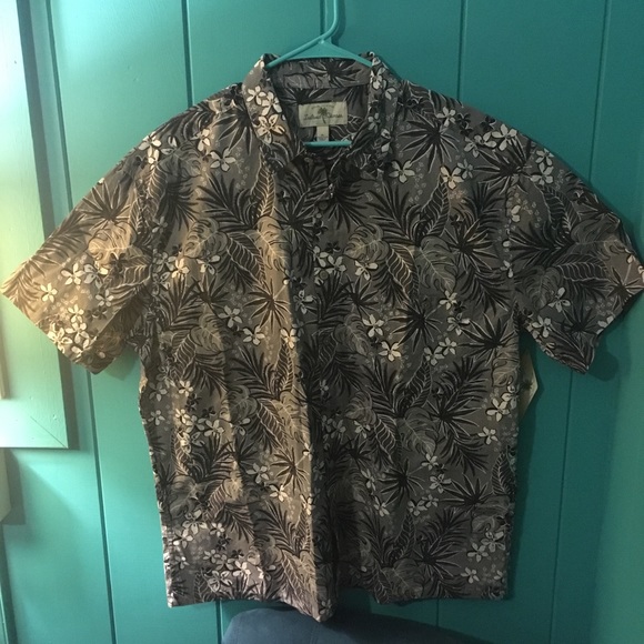 Men’s Aloha Shirt - Picture 1 of 3